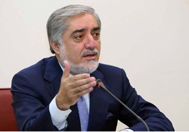 عبدالله: مذاکرات صلح به هیچ صورت به معنای توقف جنگ علیه طالبان نیست